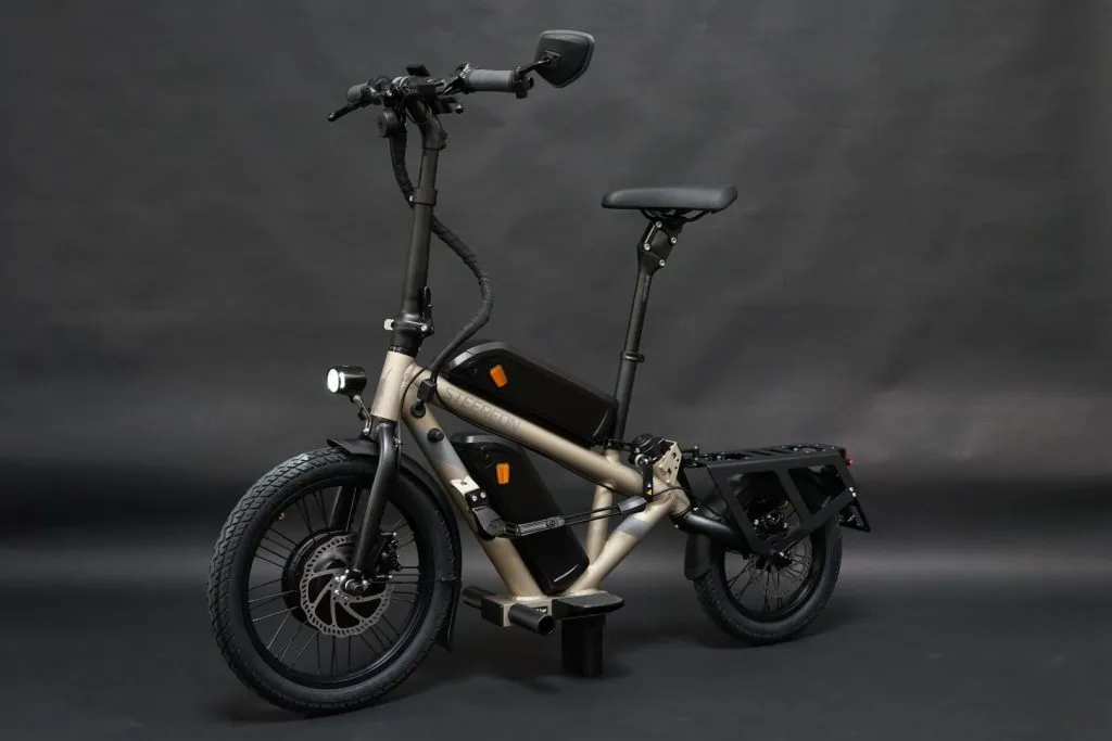 E-Scooter mit Gepäckträger